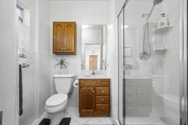 1037 Walnut Street, San Carlos CA: https://media.crmls.org/mediaz/faa63bf3-63f3-4ef4-9cf1-d6eae09bd89b.jpg