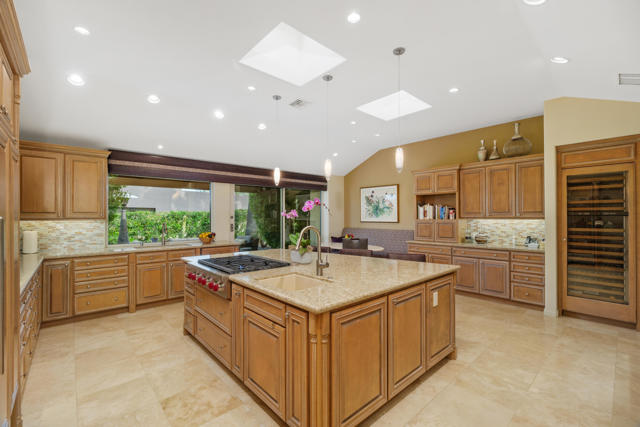 113 Heather Court, Palm Desert CA: https://media.crmls.org/mediaz/faa680d1-c0fd-4f24-8742-6dd42f7b5c8d.jpg