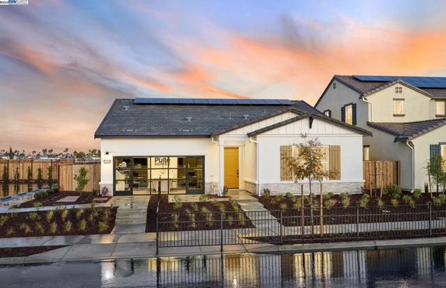 1065 Bradbury Dr, Discovery Bay CA: https://media.crmls.org/mediaz/faa6b8d7-9e07-4aff-a2d5-418ff1022bde.jpg