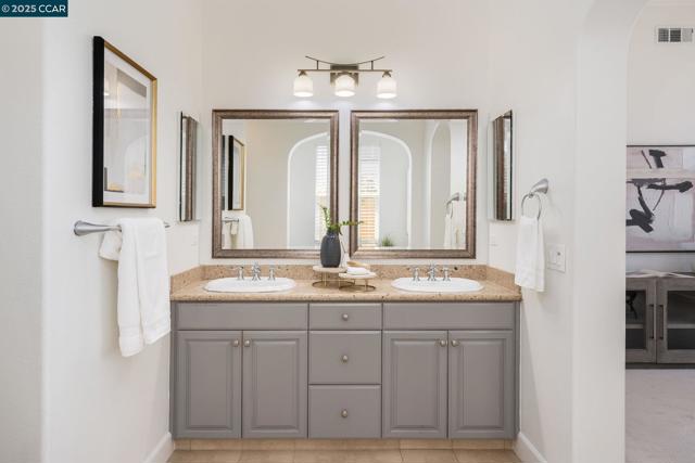 3467 Cashmere Street, Danville CA: https://media.crmls.org/mediaz/faa76a6c-a977-4acc-912c-a240dbcf12cc.jpg