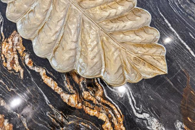 2018 Sand Hill Road, Menlo Park CA: https://media.crmls.org/mediaz/faa776d8-e1df-486c-9829-1a7e43820288.jpg