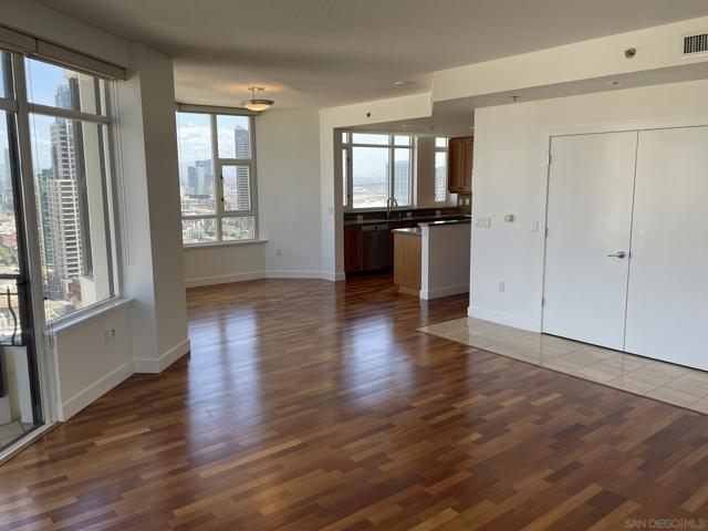 700 W Harbor, San Diego CA: https://media.crmls.org/mediaz/faa782af-1d78-49b4-a179-8520758ffd6f.jpg