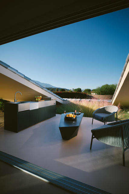 38850 Kelley Lane, Rancho Mirage CA: https://media.crmls.org/mediaz/faa8e63c-c5b5-4afc-aaae-6a0656cb2469.jpg