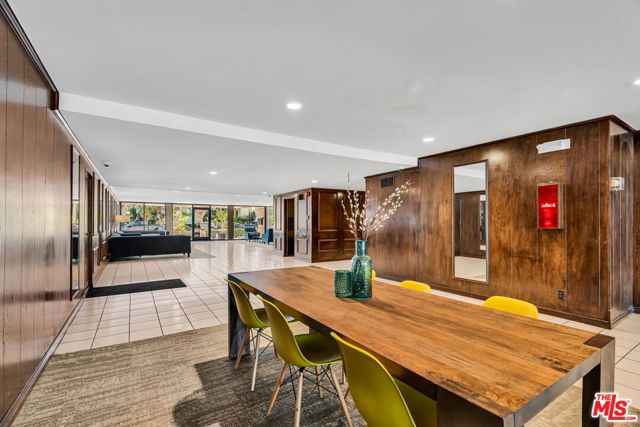 1124 N Kings Road, West Hollywood CA: https://media.crmls.org/mediaz/faa957d1-4ebf-4fc9-9fd9-d344f25bbaed.jpg