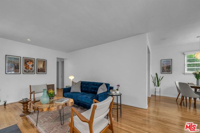 2330 Cloy Avenue photo 4