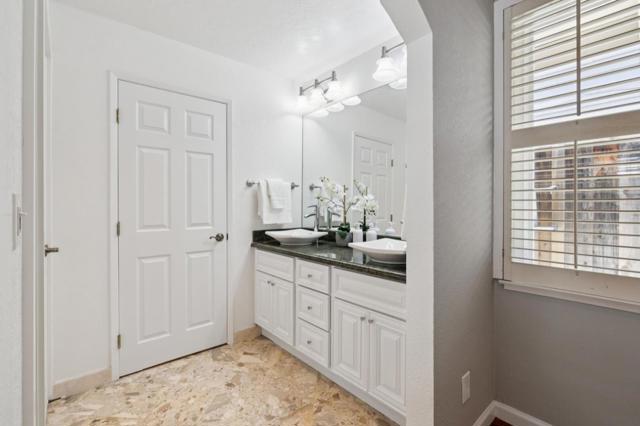 704 Prescott Lane, Foster City CA: https://media.crmls.org/mediaz/faaa382e-eab8-4824-aea5-bcafe3fc317f.jpg