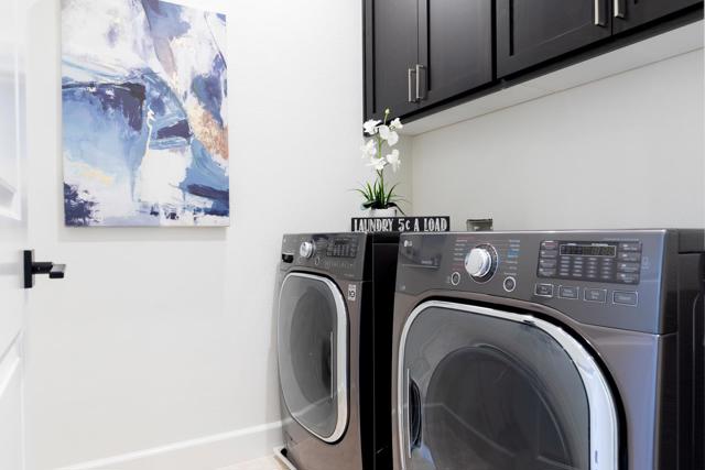 733 E Evelyn Avenue, Sunnyvale CA: https://media.crmls.org/mediaz/faac4fff-dc66-4c9c-9c9a-9e2ad9b4e0ba.jpg