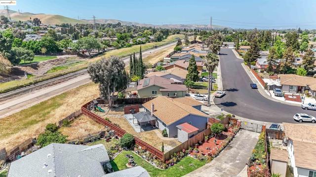2158 Ackerman Dr, Pittsburg CA: https://media.crmls.org/mediaz/faac8e2c-62d9-4d3c-9aec-8e5cd5722856.jpg