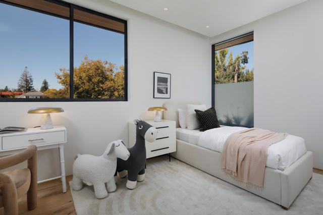 1480 Bryant Street, Palo Alto CA: https://media.crmls.org/mediaz/faace919-f4eb-4192-b93a-03fd138dae06.jpg