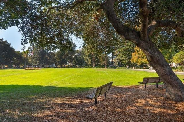 10 9th Avenue, San Mateo CA: https://media.crmls.org/mediaz/faad32a1-ae3a-4edf-a3ac-e03032059f85.jpg