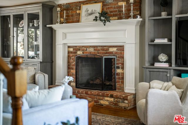 3411 Markridge Road, La Crescenta CA: https://media.crmls.org/mediaz/faae657b-959c-4b46-ac45-c1044b4174af.jpg