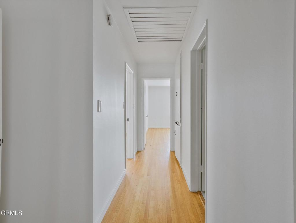 https://media.crmls.org/mediaz/faae81a5-7d57-4326-9341-b7335e0fcd49.jpg?preset=X-Large