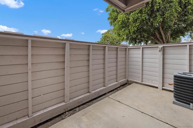 9120 GRAMERCY DR, San Diego CA: https://media.crmls.org/mediaz/faaf6642-f956-4f89-8dc6-930d2d1d11c6.jpg