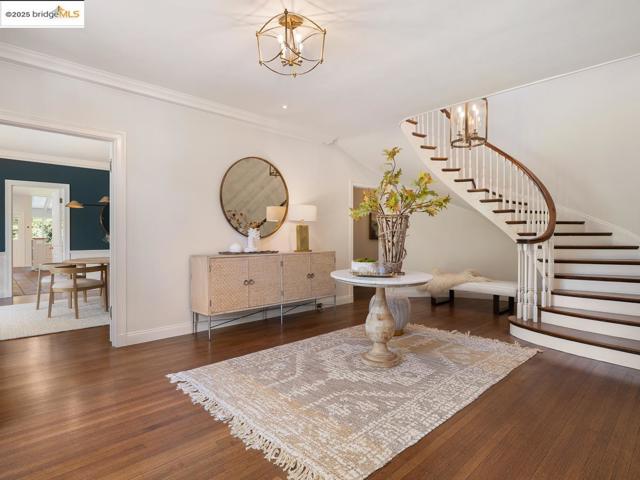 120 Hazel Ln, Piedmont CA: https://media.crmls.org/mediaz/faafddac-4c00-4b95-9899-9c17d35c81b9.jpg