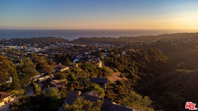 1423 Chautauqua Boulevard photo 3