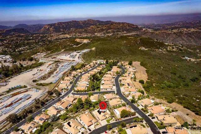 2307 Columbine Drive, Alpine CA: https://media.crmls.org/mediaz/fab06c0a-8b6c-4789-89b2-b5cdf03ea1e0.jpg