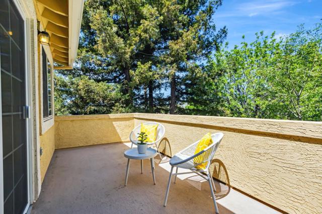 10 Tyrella Court, Mountain View CA: https://media.crmls.org/mediaz/fab0cbf8-4809-42d6-9ec5-9cce11ceb3c9.jpg