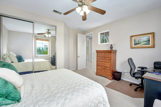4566 Bluewood Court, Moorpark CA: https://media.crmls.org/mediaz/fab0dc2b-1367-473b-8d1b-77bc7ad7f342.jpg