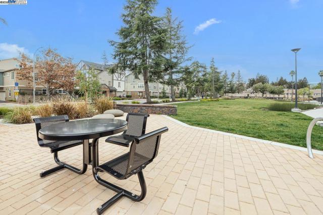 481 Tristania Terrace, Sunnyvale CA: https://media.crmls.org/mediaz/fab14d8b-ac5c-40f9-bcf4-7b4ea93e1aab.jpg