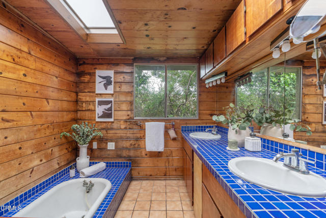 1949 Preston Avenue, Los Angeles CA: https://media.crmls.org/mediaz/fab14f81-96a4-43c2-b0fa-68147efc7e79.jpg