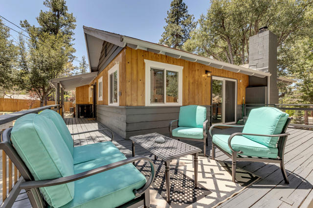 25440 Rim Rock Road, Idyllwild CA: https://media.crmls.org/mediaz/fab26b3f-2104-4bcc-932c-eb9d1ba05dcf.jpg