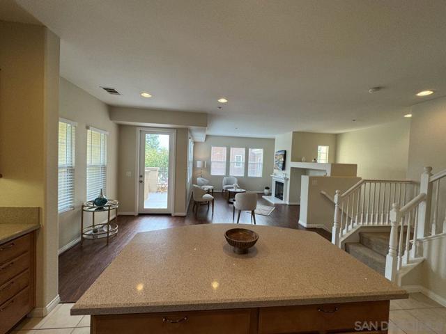 1355 Sky Ridge Ct, San Marcos CA: https://media.crmls.org/mediaz/fab28408-a452-4e82-940d-d2a83d20f00b.jpg