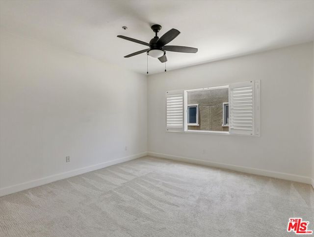 937 12th Street, Santa Monica CA: https://media.crmls.org/mediaz/fab29d3a-319a-4984-9176-475b2c68b507.jpg
