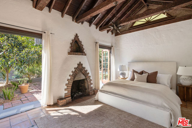 540 Mount Washington Drive, Los Angeles CA: https://media.crmls.org/mediaz/fab2ba81-9357-4e67-99d5-d3a649a8de7b.jpg