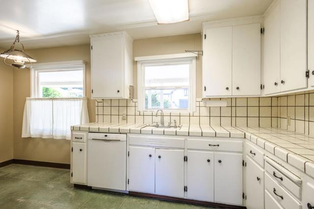 4301 Camden Avenue, San Mateo CA: https://media.crmls.org/mediaz/fab2c045-72b6-4b4f-8fe4-e07b2b501669.jpg