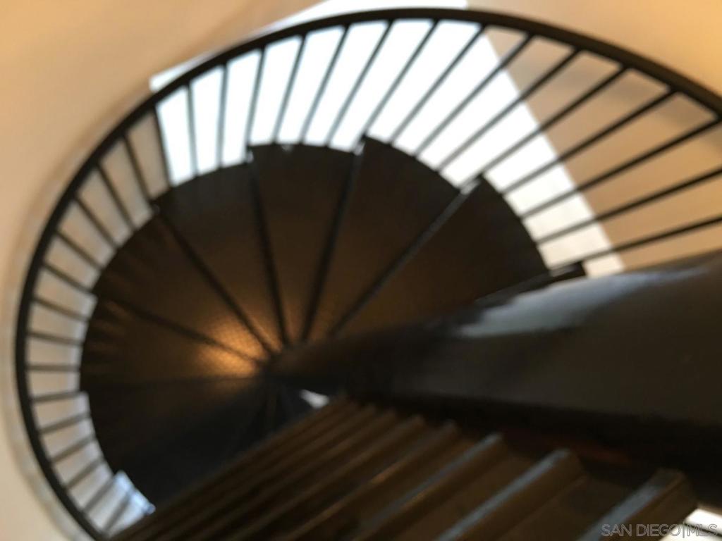 https://media.crmls.org/mediaz/fab3407c-1539-4802-9cf5-9cf27633baa8.jpg?preset=X-Large