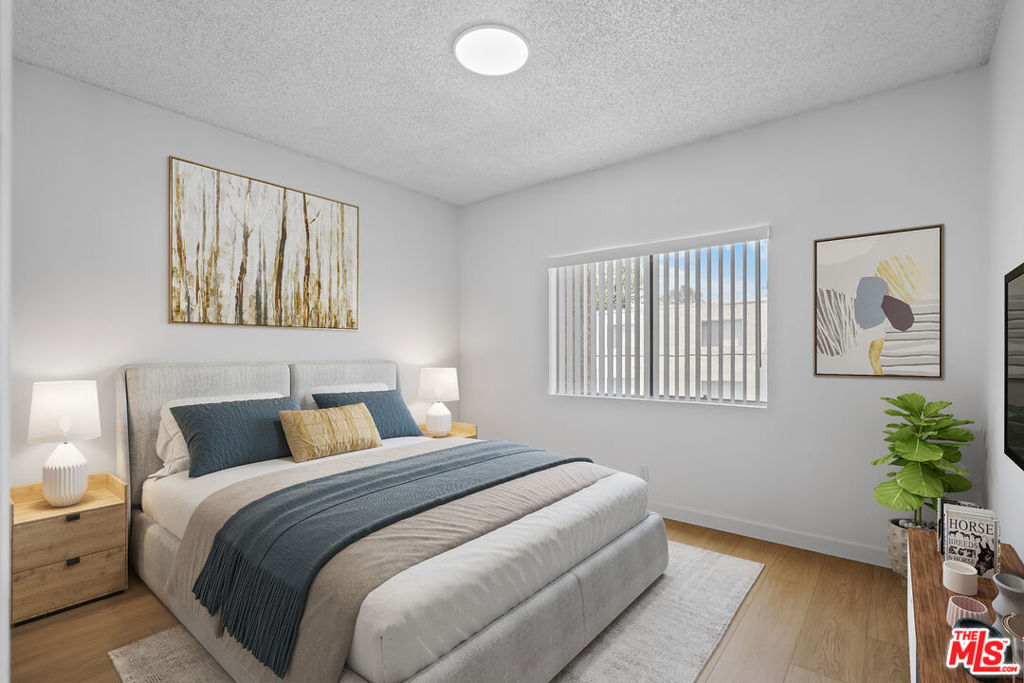 424 S Westmoreland Avenue #210
