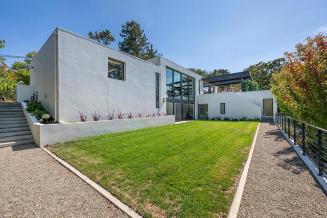 5 Drayton Road, Hillsborough CA: https://media.crmls.org/mediaz/fab3fcfb-7327-4f95-8793-1620b29d5ff4.jpg