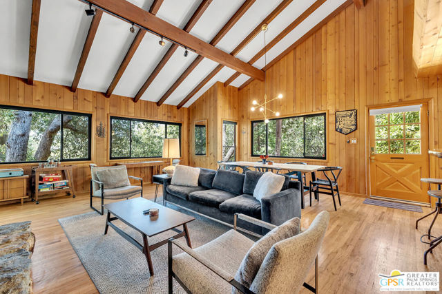 26540 Crestview Drive, Idyllwild CA: https://media.crmls.org/mediaz/fab48949-95d2-4f50-8ce4-27baa7c46802.jpg