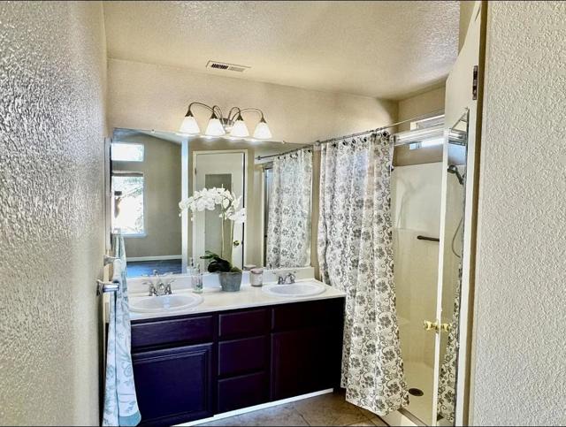 521 LEAMON Street, Tracy CA: https://media.crmls.org/mediaz/fab4ea14-8e49-4fd8-a715-a1dc7f7f927b.jpg