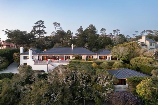 1238 Padre Lane, Pebble Beach CA: https://media.crmls.org/mediaz/fab5f74d-85d9-437e-aa9b-cb0056750d18.jpg
