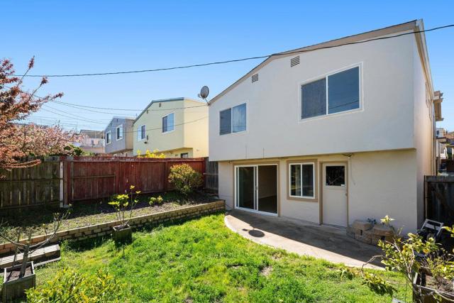 139 Santa Paula Drive, Daly City CA: https://media.crmls.org/mediaz/fab6dd94-25a8-42f9-b3be-4002e50a2e59.jpg