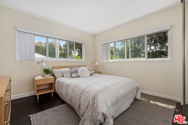 1127 15th Street, Santa Monica CA: https://media.crmls.org/mediaz/fab70b11-da06-43f8-b469-ea4cc02a09ee.jpg