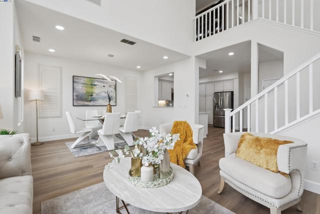 3364 Chartwell St, San Ramon CA: https://media.crmls.org/mediaz/fab7135d-8c04-4774-8b31-4033bc200075.jpg