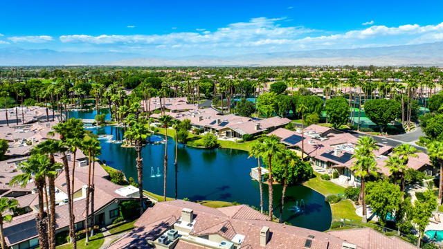 109 Deer Spring Way, Palm Desert, CA 92211