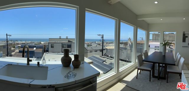 1637 MONTEREY Boulevard, Hermosa Beach, California 90254, 3 Bedrooms Bedrooms, ,1 BathroomBathrooms,Residential,Sold,MONTEREY,22169049