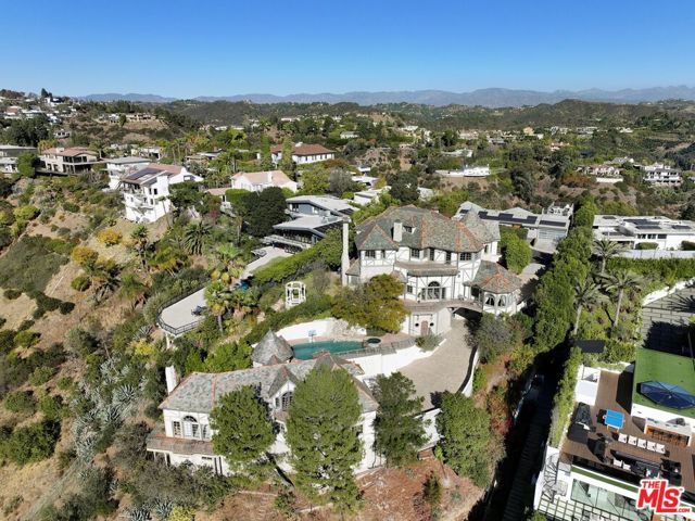 Drew Fenton | 1041 Somera Road Los Angeles CA | MLS: 7410994 Drew Fenton | 1041 Somera Road Los Angeles CA | MLS: 7410994