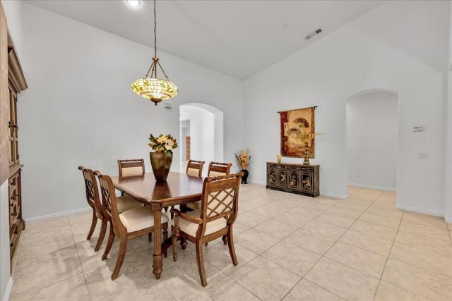 1745 Hot Springs Way, Palm Springs, CA 92262