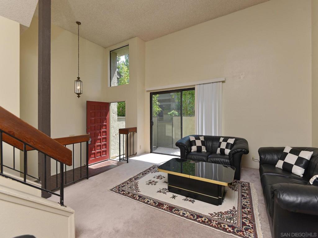 3211 Caminito Eastbluff - photo 2