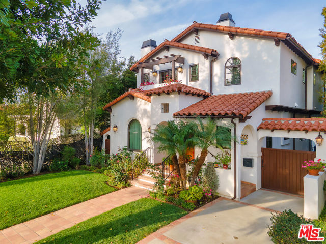 Image 30 of 31 For 2026 Greenfield Avenue