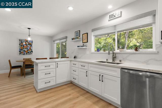 2027 Mohawk Dr, Pleasant Hill CA: https://media.crmls.org/mediaz/faba2236-9f4a-43cb-a373-62262cb215ed.jpg