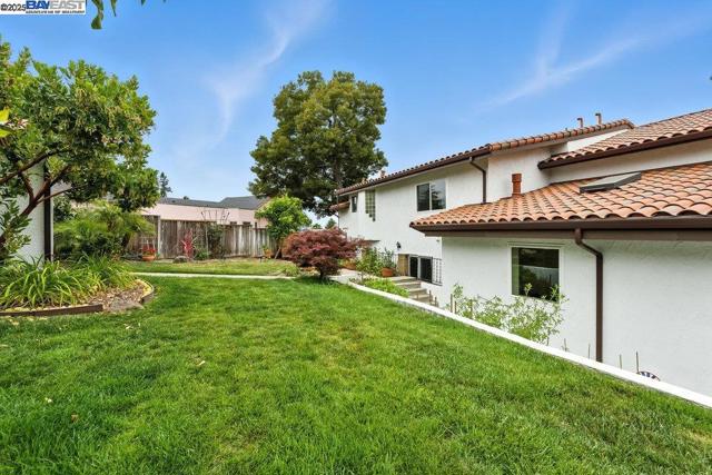 21798 Independent School Rd, Castro Valley CA: https://media.crmls.org/mediaz/fabb8dd0-6733-4071-9a6d-566fe902bf66.jpg