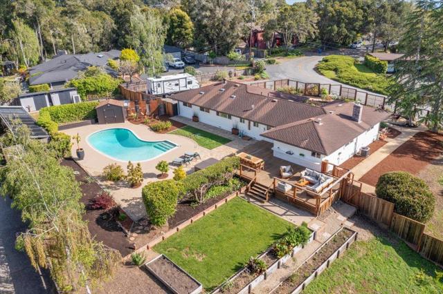 3400 Haas Drive, Aptos CA: https://media.crmls.org/mediaz/fabc137a-92b3-4605-87f6-2a5a3401bcb9.jpg