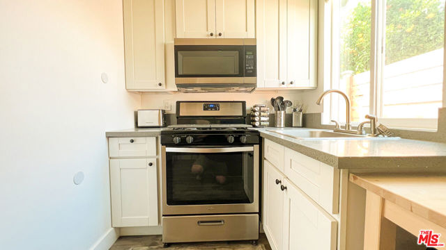6713 Saint Clair Avenue, North Hollywood CA: https://media.crmls.org/mediaz/fabd9149-f42f-4ce6-9df3-bfd08011dd78.jpg