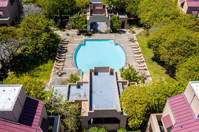 219 Commons Lane, Foster City CA: https://media.crmls.org/mediaz/fabda033-57fb-40b3-bfc9-5c18c7f47ebb.jpg