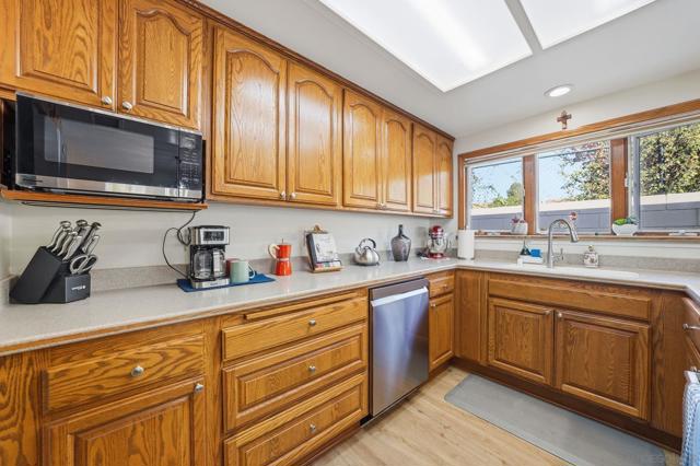 1434 Manchester St, National City CA: https://media.crmls.org/mediaz/fabe4e93-de28-4aee-baad-29e6ba061c03.jpg